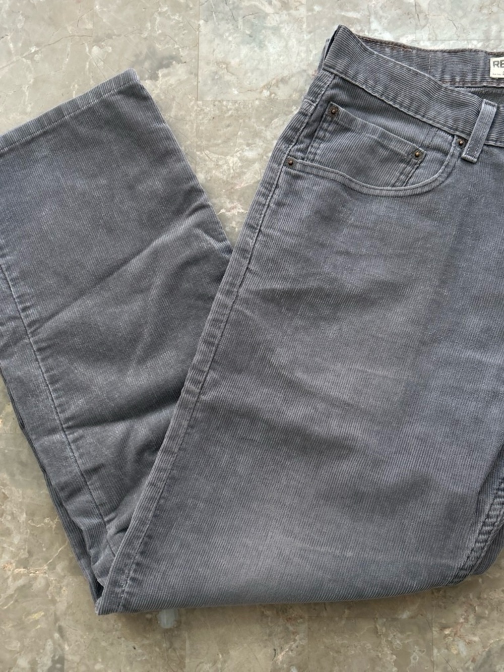 Vintage 2006 Levi’s 559 Corduroy Pants 32x30 Gray Relaxed Straight Y2K